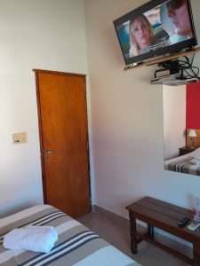 Habitación independiente con televisor